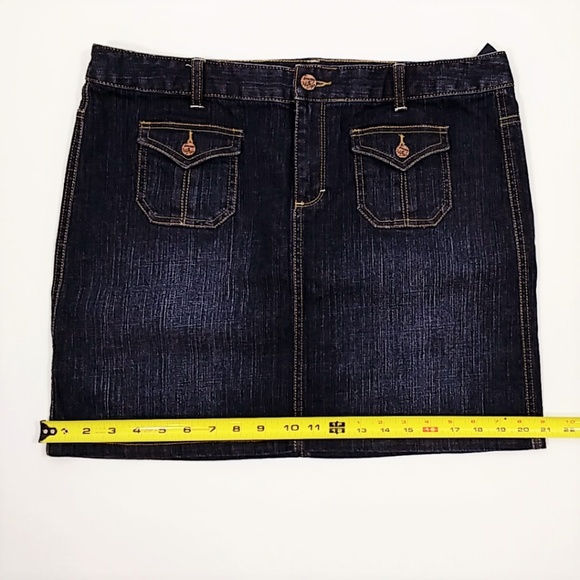 Tommy Hilfiger Size 12 Womens Blue Denim Skirt - Picture 5 of 8